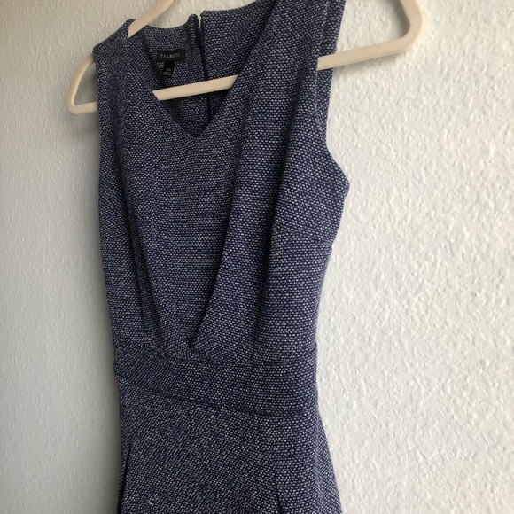 **sold** V neck navy and white work dress xsmall - Picture 3 of 6